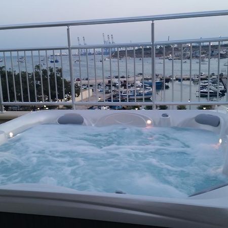 Seagull Penthouse Marsaxlokk Appartement Buitenkant foto