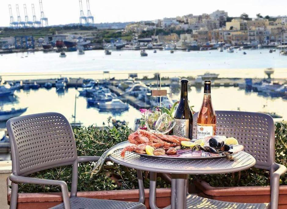 Seagull Penthouse Marsaxlokk Appartement Buitenkant foto