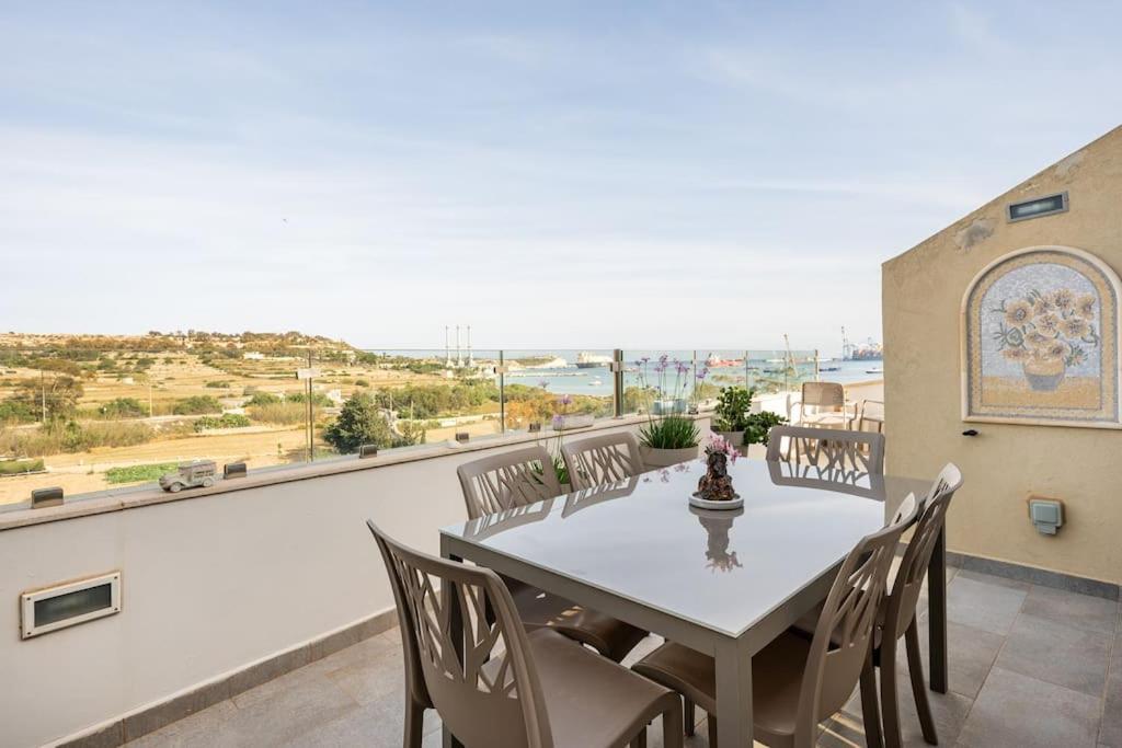 Seagull Penthouse Marsaxlokk Appartement Buitenkant foto