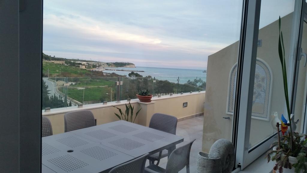 Seagull Penthouse Marsaxlokk Appartement Buitenkant foto