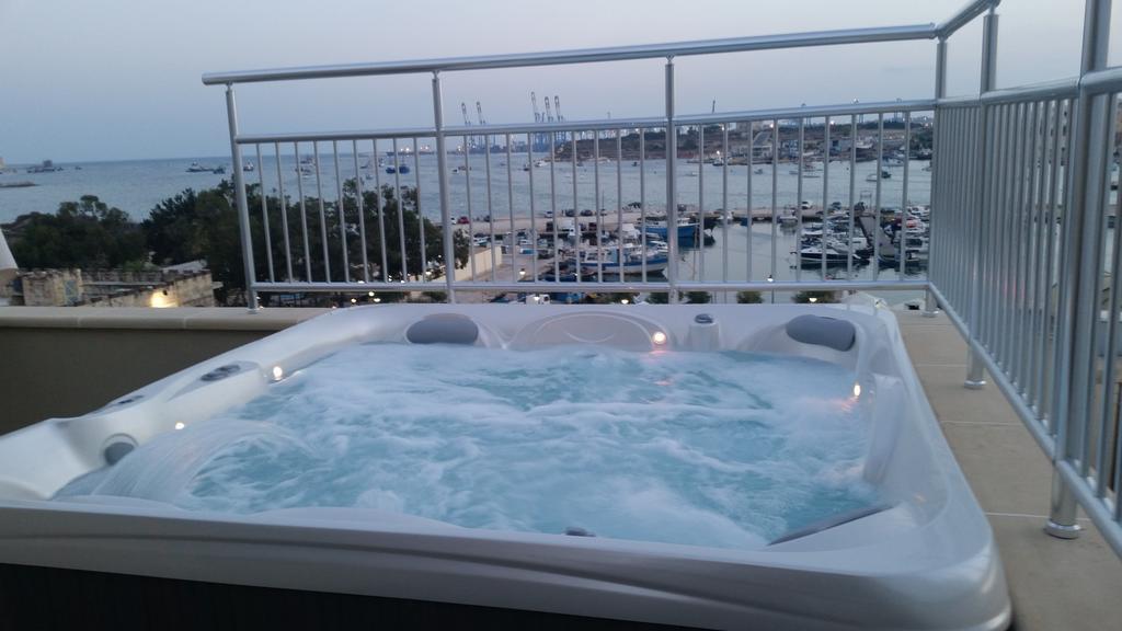 Seagull Penthouse Marsaxlokk Appartement Buitenkant foto